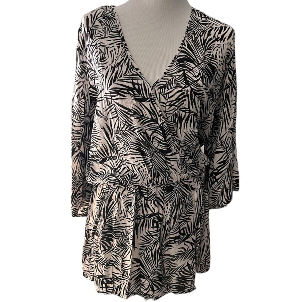 🆕 Elan Women's Surplice V-Neck Printed Romper size XL